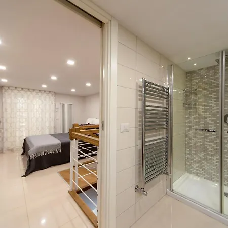 Centro Storico - Casa Con Wi-fi E 4 Posti Letto In Via Dei Tribunali * Nápoles